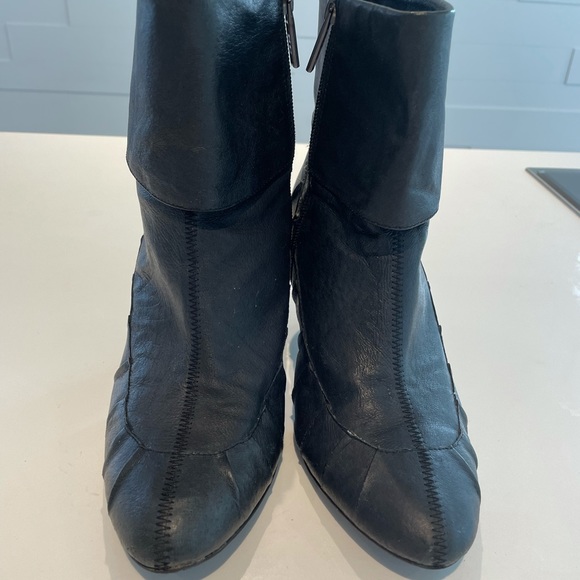 (2/$20) BC Black Vegan leather booties Size 7.5 - Picture 2 of 6